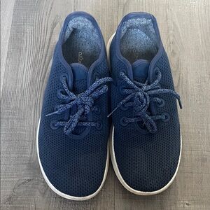 Allbirds Tree Runners in Navy / White Size 9